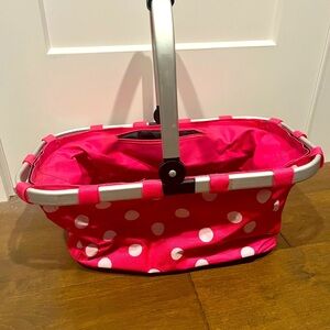 Collapsing tote bag with metal frame and padded handle
